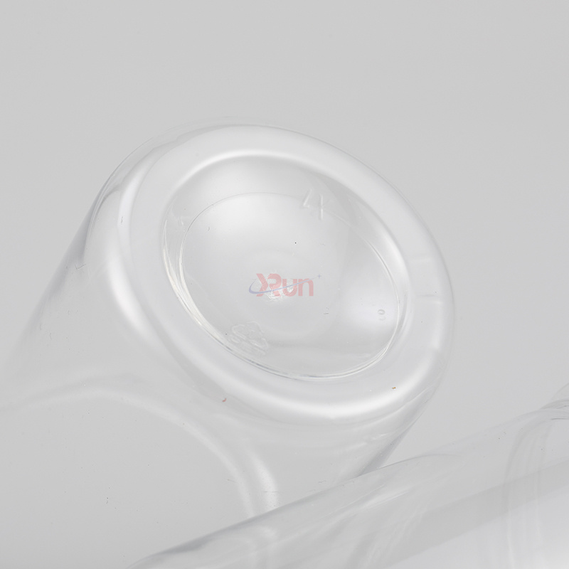 The high-barrier vacuum plastic containers are a durable substitute for transparent plastic cans, ensuring extended freshness for premium beverage packaging sealed with an aluminum easy-open lid.